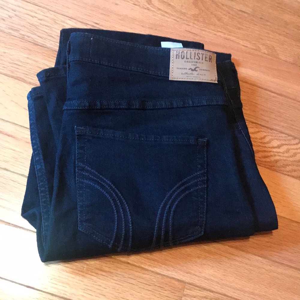 BRAND NEW Hollister super skinny jeans